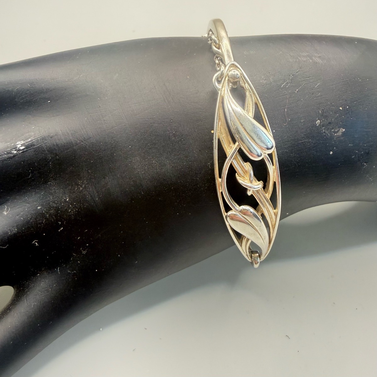 Vintage Scottish Ola Gorie Sterling Silver Bangle Bracelet  6.5cm 14.50gm