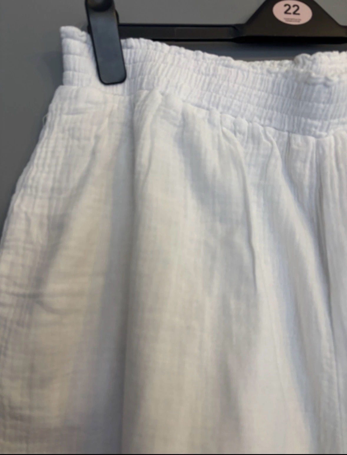 Shein Curve Women's White Lightweight Shorts, Size 2X Large (20-22) With Pockets
