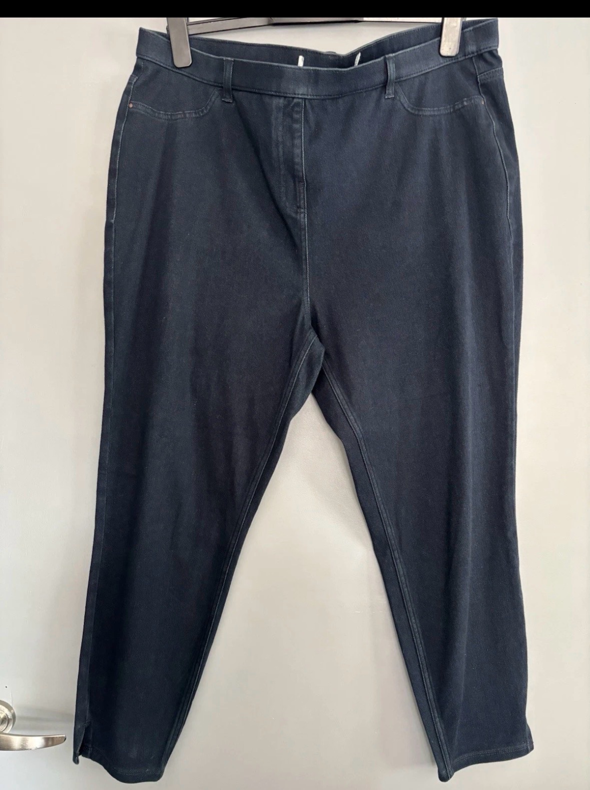Navy Ladies Ankle Grazers Jeans 20 Excellent Condition
