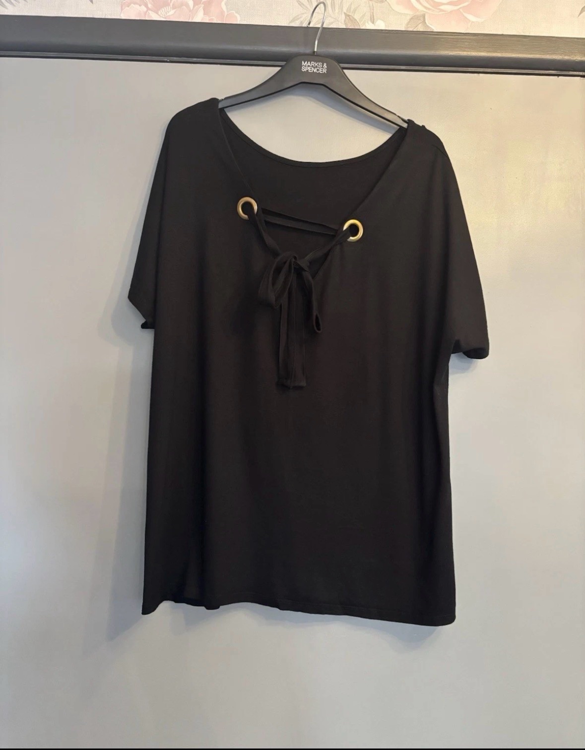 George Women's Black Short Sleeve Top with Tie Detail On Back Size 18 VGC