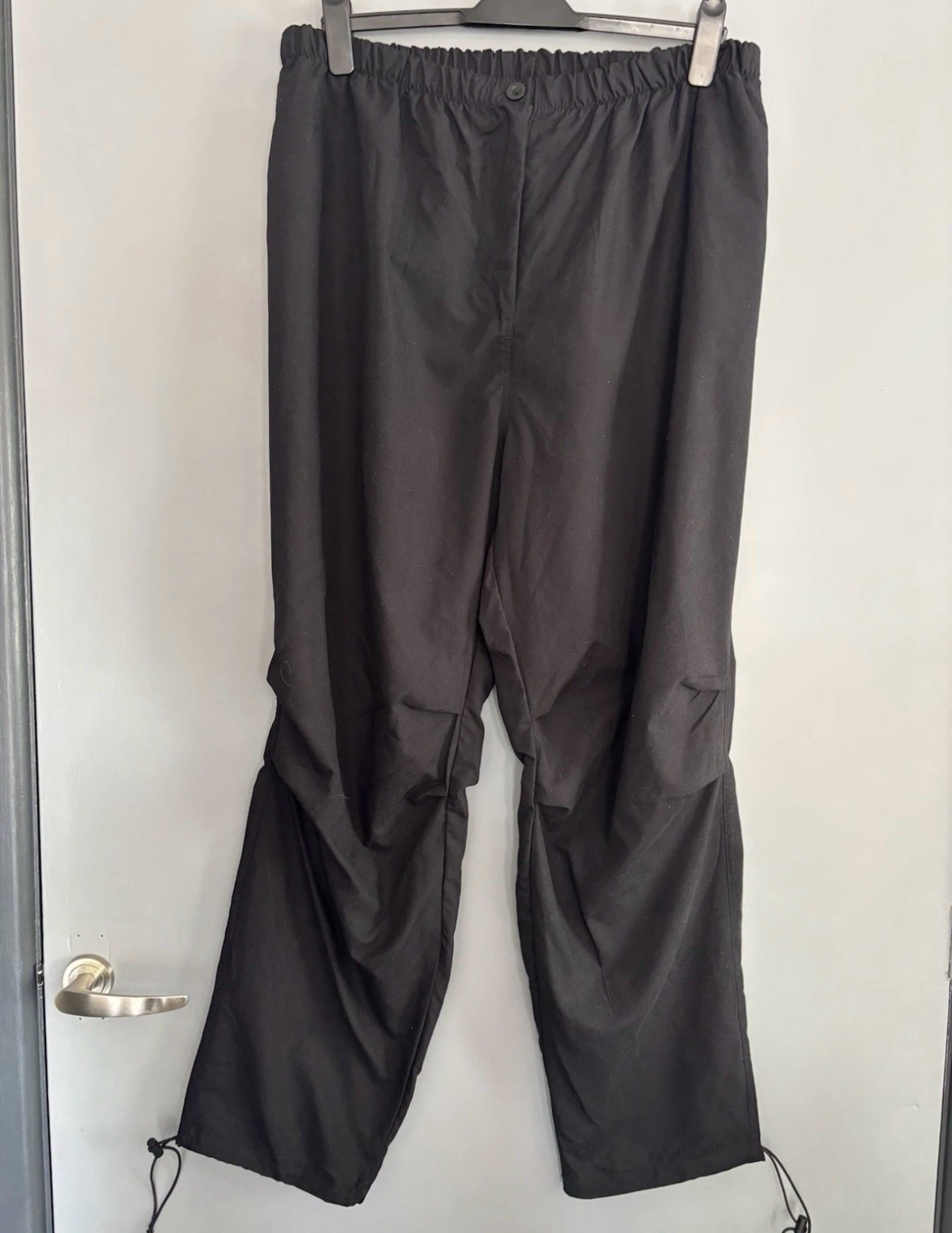 Yours Black Ladies Cargo Trousers Size 22 Elasticated Waist with Pockets VGC