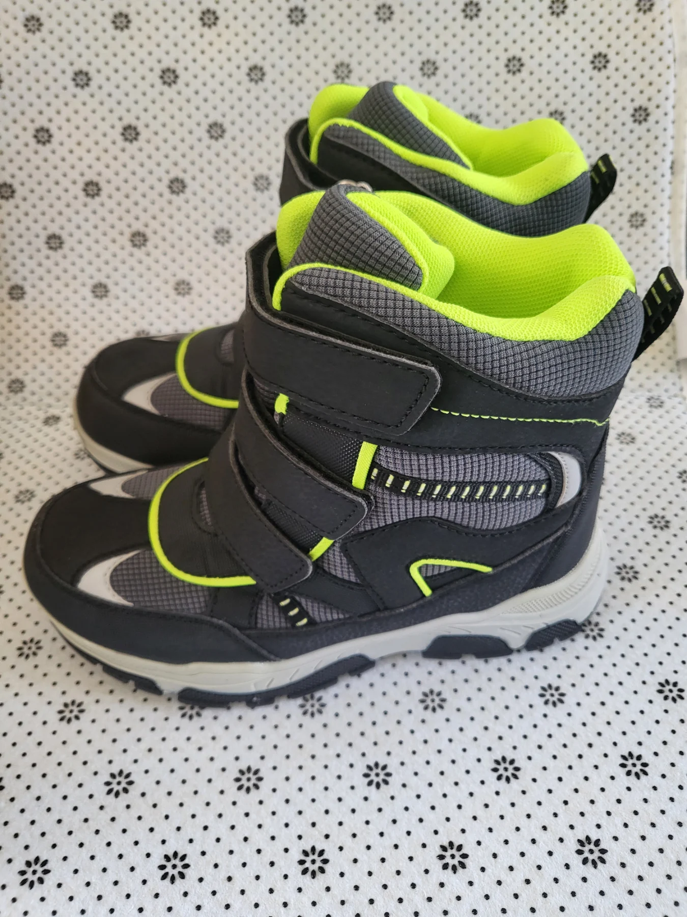 Kids Winter Snow Boots Waterproof Warm Walking Hiking Shoes Lightweight - UK 1  EU 33