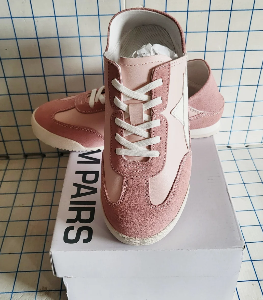 Girls Slip-On Fashion Trainers Breathable Lightweight Trainers - UK 1