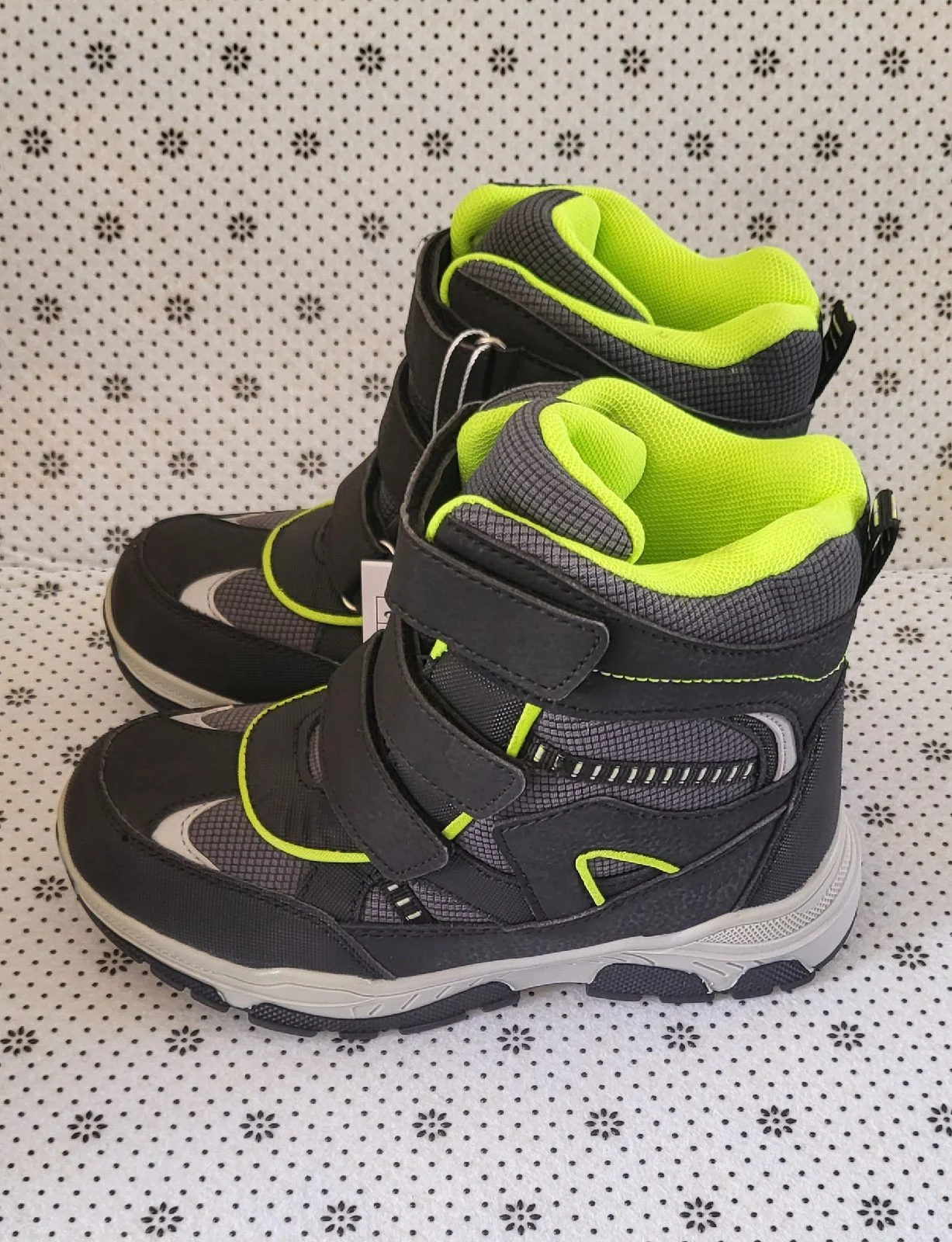 Kids Snow Boots Waterproof Warm Lightweight Walking & Hiking Footwear -  UK 13.5  EU 32