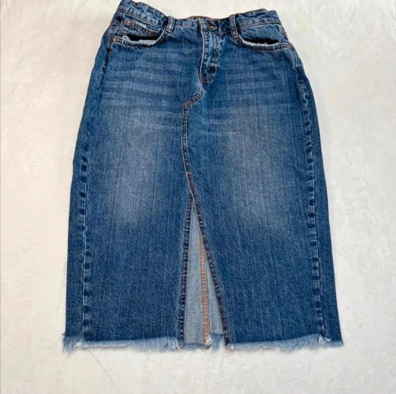 Zara Denim Skirt 100% Cotton Blue Midi UK Size S Raw Hem Casual