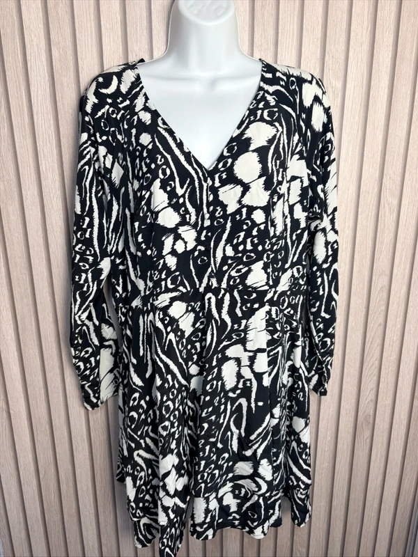 Quiz Black White Print Dress UK Size 14 Long Sleeve V Neck Summer