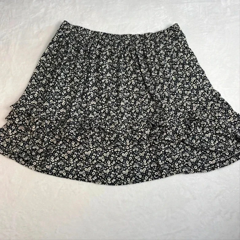 Next Black White Ditsy Floral Tiered Mini Skirt uk Size 16 Summer