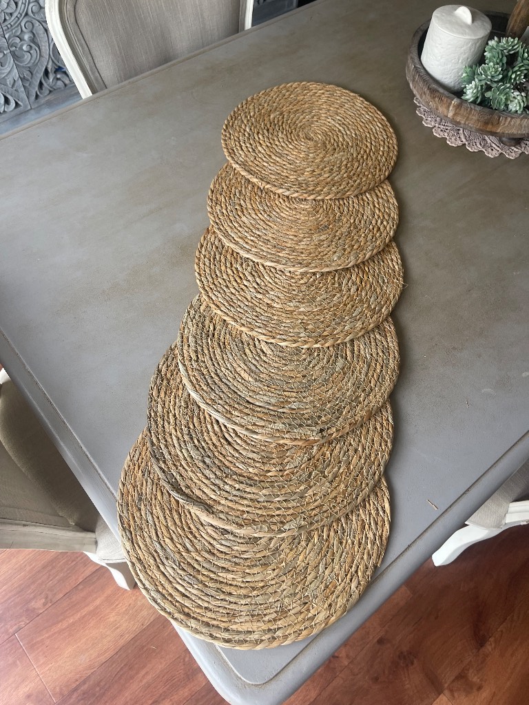 Farmhouse style 6 pcs woven rattan placemats
