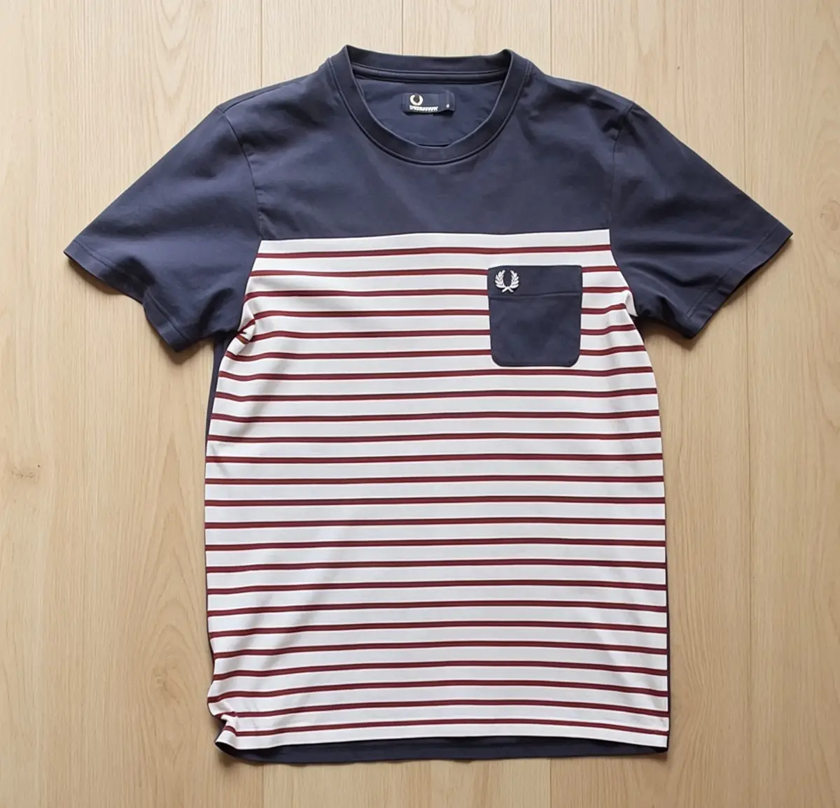 Fred Perry T-Shirt Small