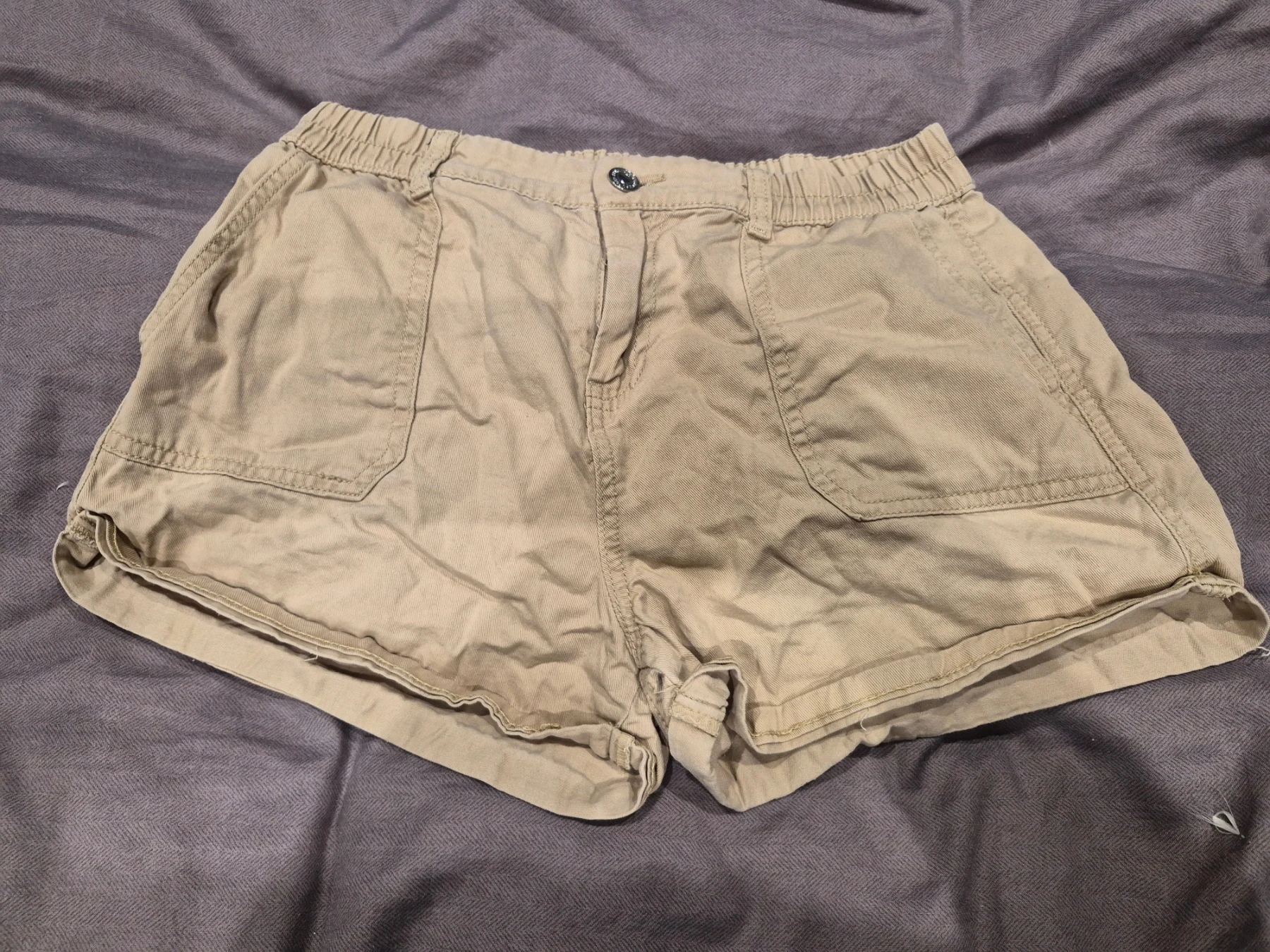 Girls beige shorts New look Girls Great condition