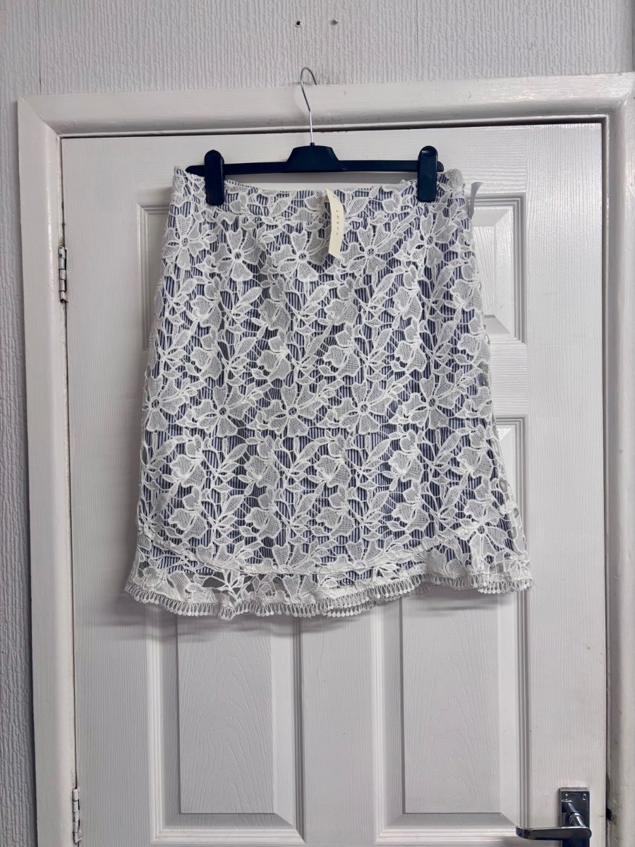 NWT ADIVA White Floral Lace Overlay Skirt Blue Striped Lining - Size L (UK 14 / EUR 40)