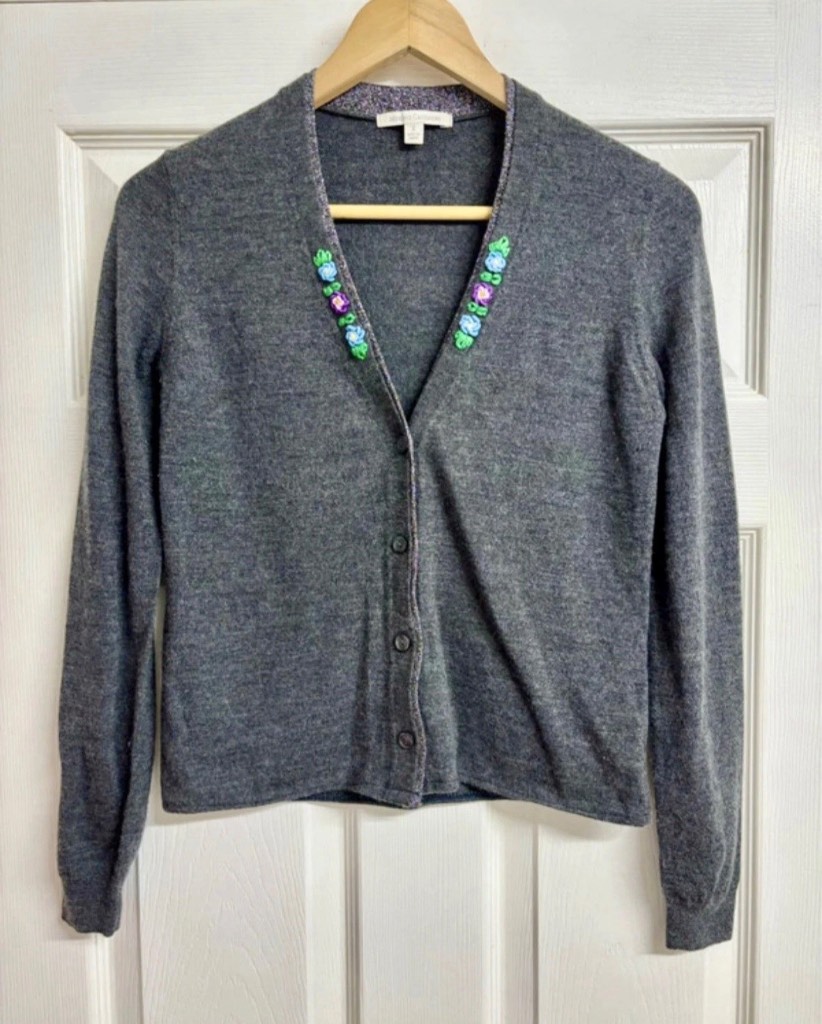 Uniqlo Merino Cashmere Grey Embroidered Button Up Light Cardigan Size Small