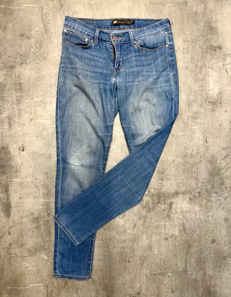 Levi's demi curve low rise stretch skinny ripped jeans W27 L29