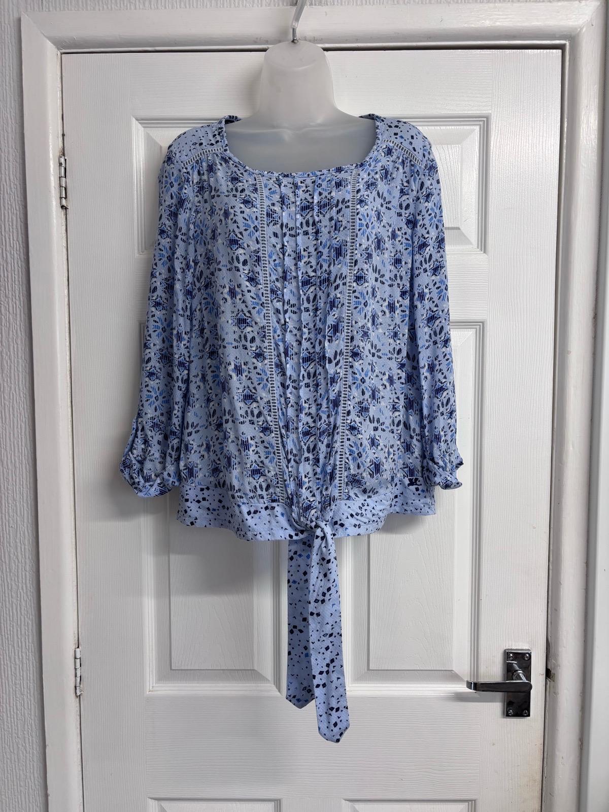 Mantaray Blue Geometric Pattern Front-Tie Blouse - Size 14