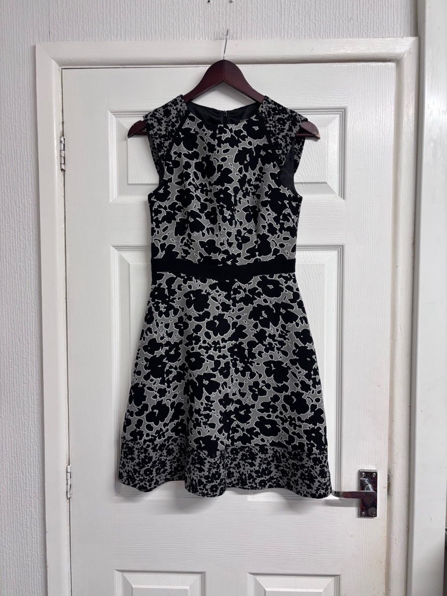 Oasis Black and Grey Floral A-Line Mini Dress – Size 8