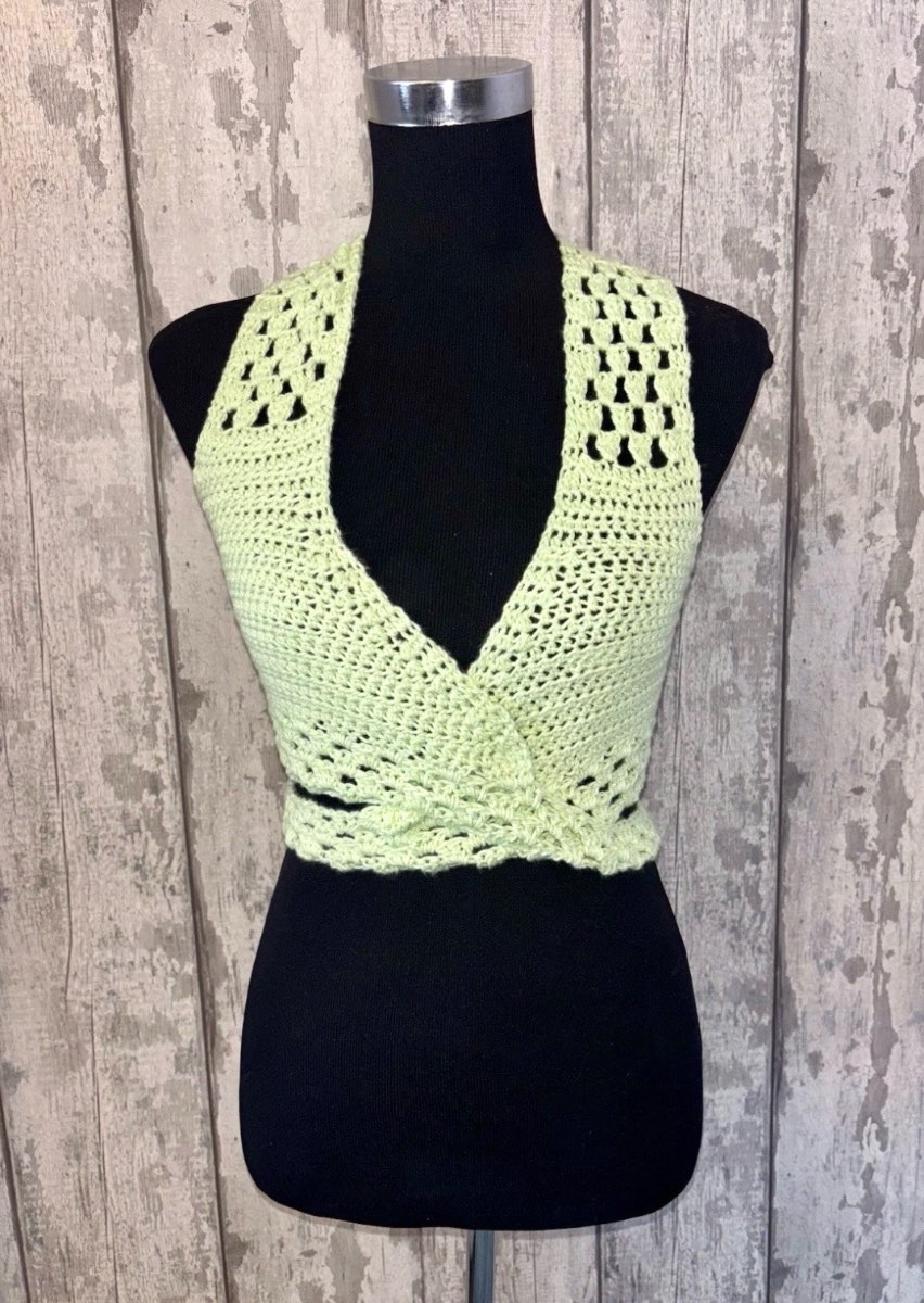 Handmade Crochet Lime Green Halter Neck Crop Top Size Medium New