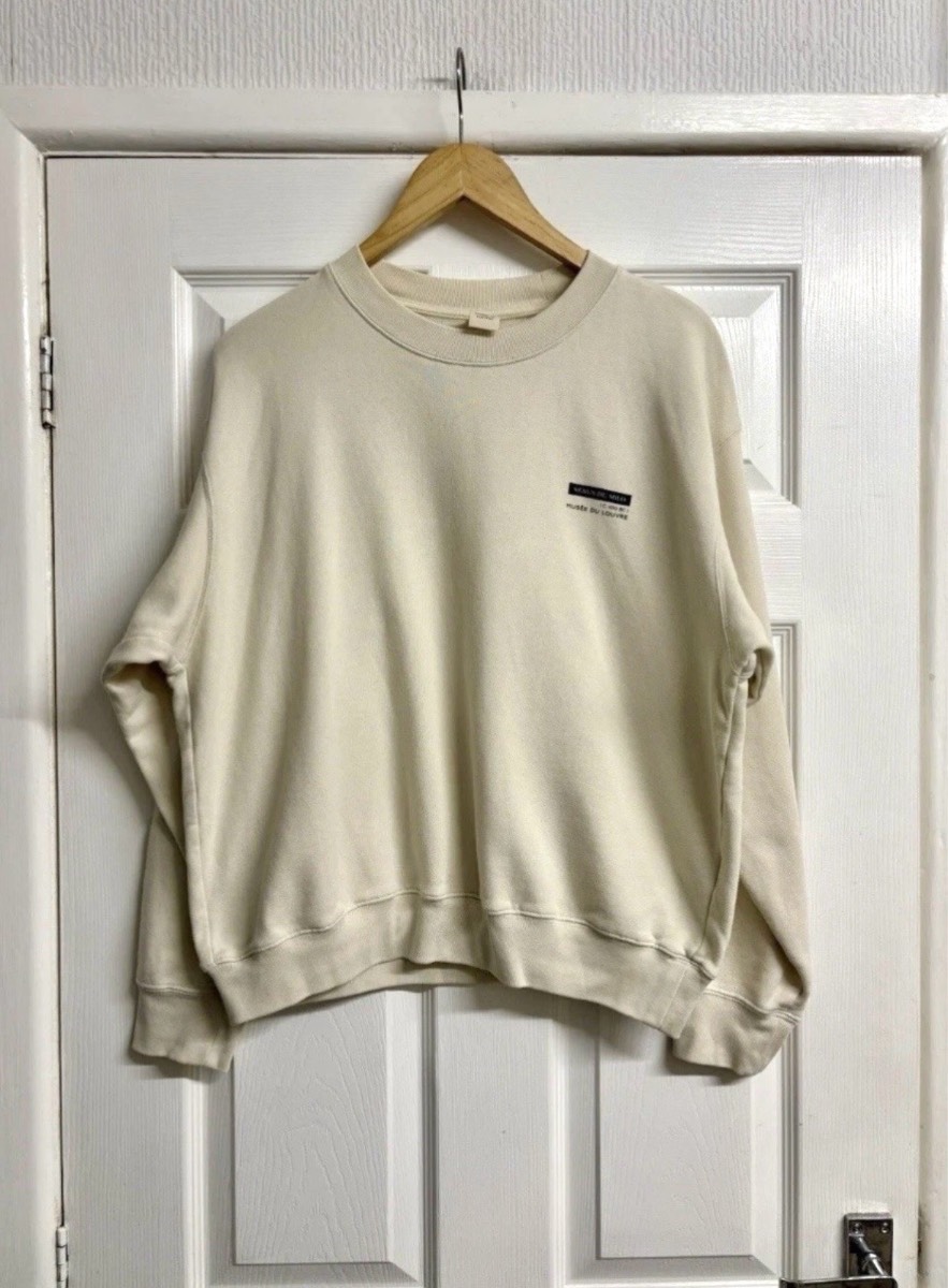 UNIQLO x Musée du Louvre "Venus de Milo" Graphic Cream Jumper Size Medium