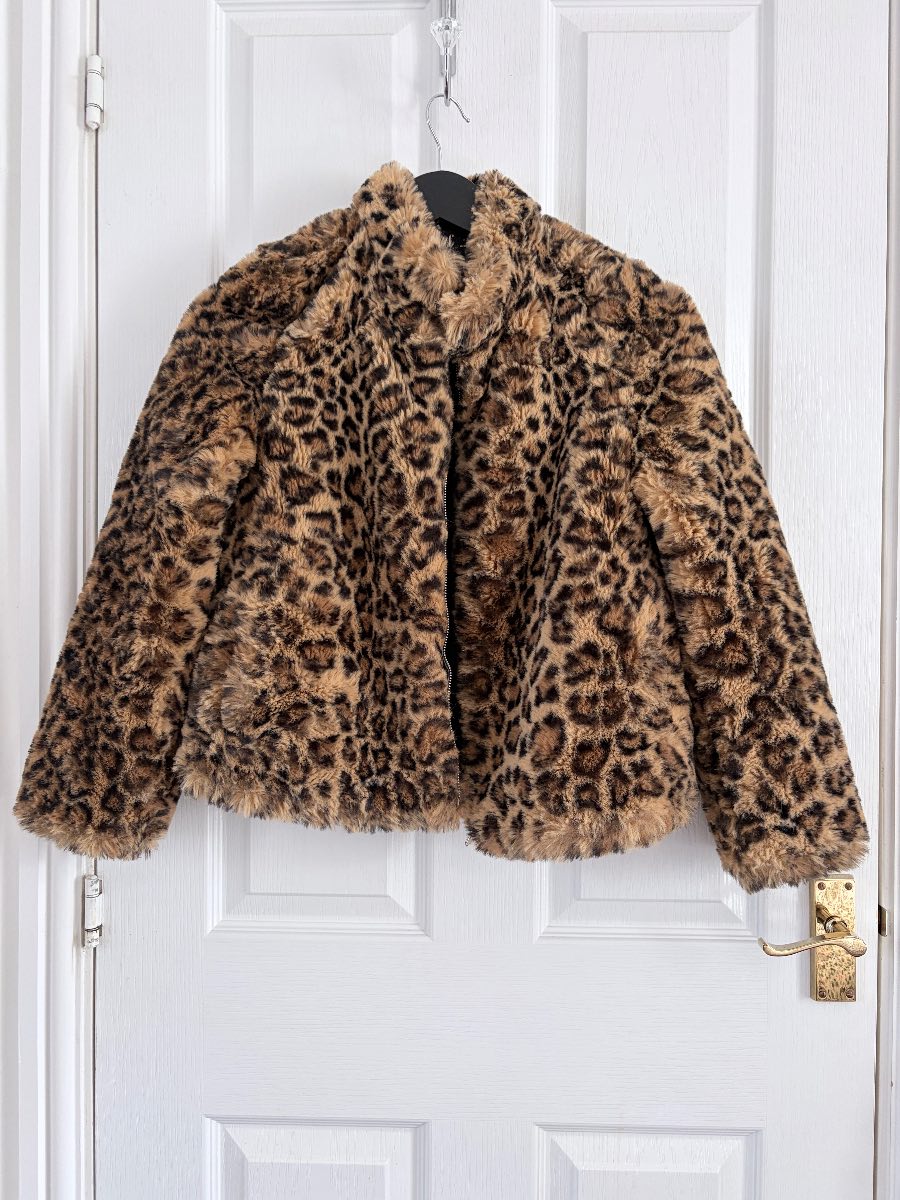 Zara faux fur jacket size xs. VGC