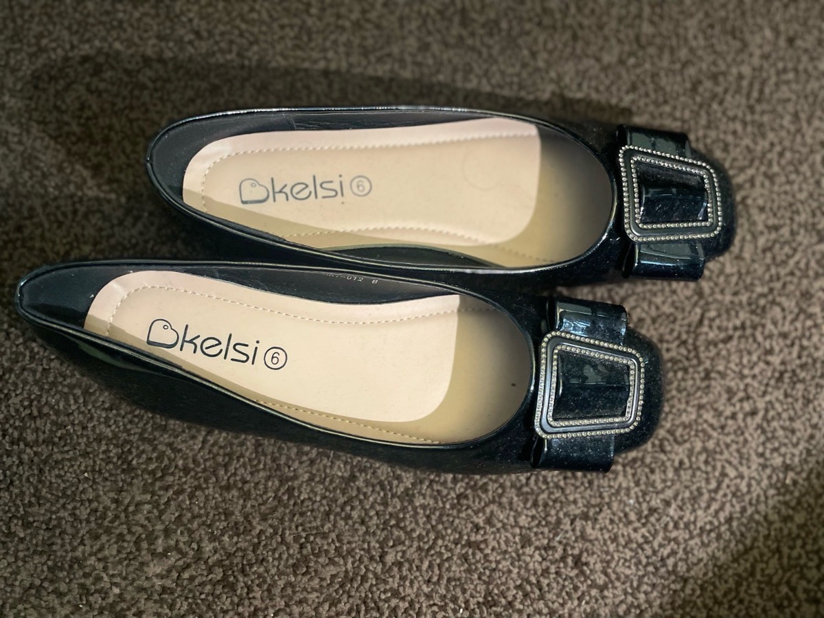 Black ballet flat shoes size 6