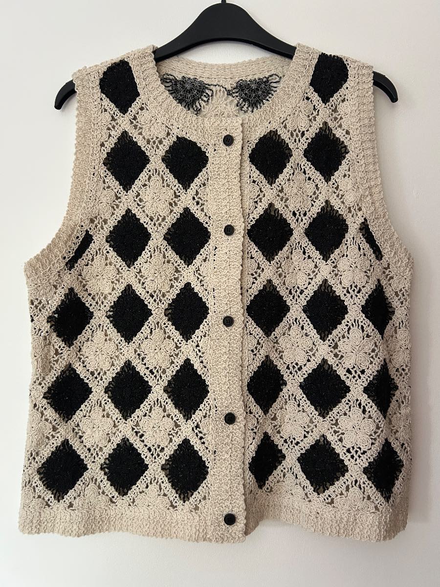 Crochet top size 14