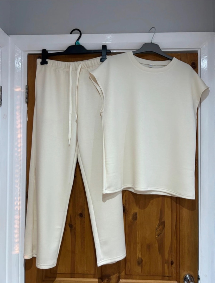 Cream ankle grazer two piece Co’ord set size 20
