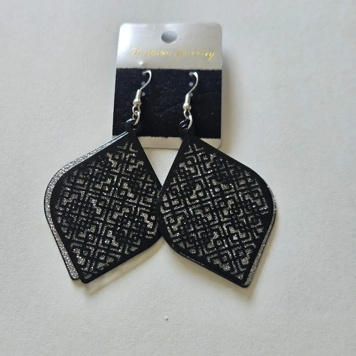 12 Pairs of Earrings - Fashion Jewelry