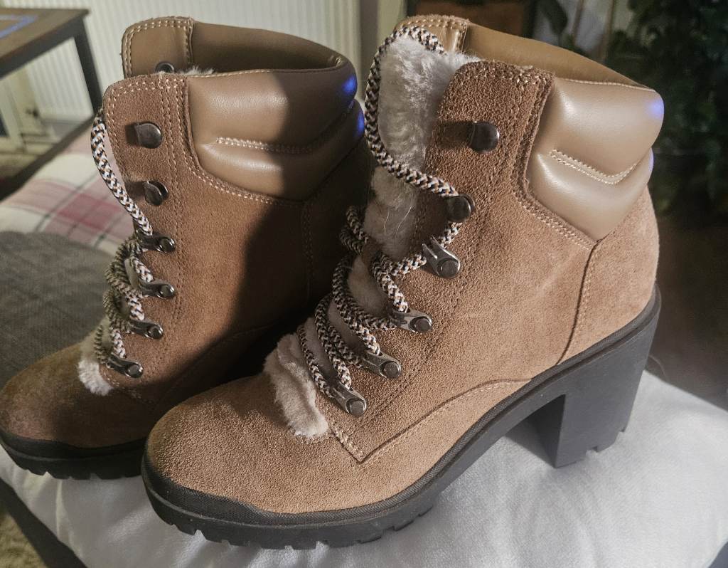 Marc Fisher (Goldigga) Suede Shearling Lace-Up Hiker Boots – Tan – Size UK 5.5
