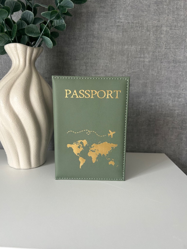 Army Green Faux Leather Passport Cover – Brand New 💚✈️.