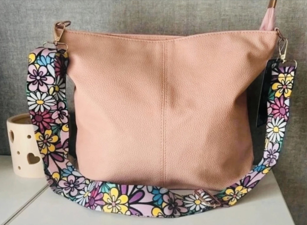 💖 Blush Pink Crossbody Handbag | Adjustable Floral Strap | Brand New 💖