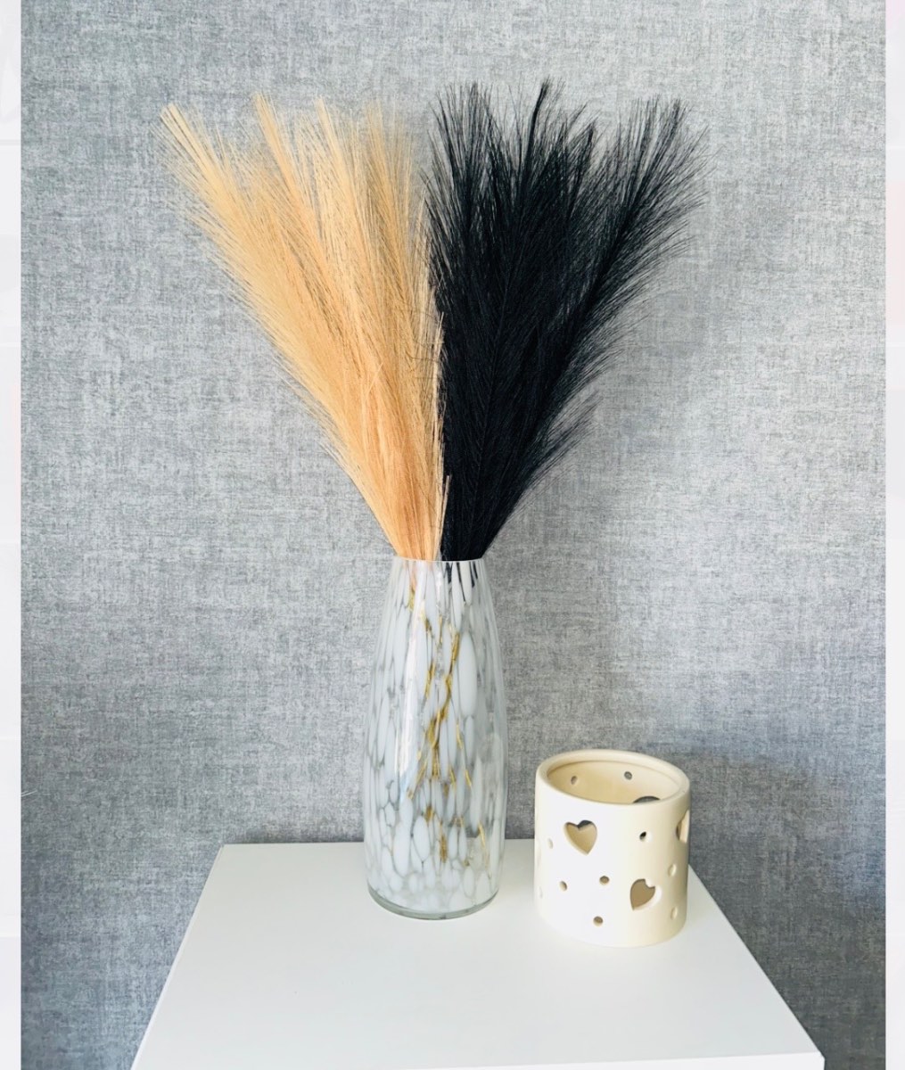 **11 Piece Beige & Black Faux Pampas Grass Bundle | 55cm Artificial Decorative Stems | Brand New**