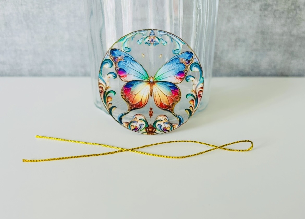 Acrylic Round Butterfly Design – 6cm x 6cm | Brand New