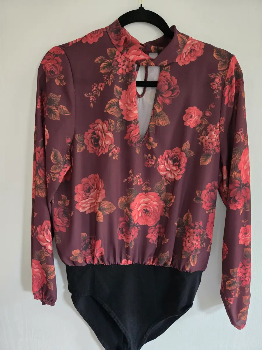 New Look Burgundy Floral High-Neck Bodysuit with Keyhole Cutout