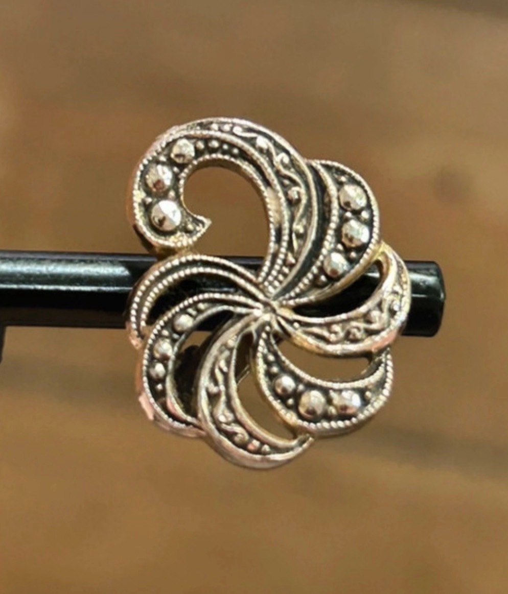 Pretty vintage marcasite clip on earrings