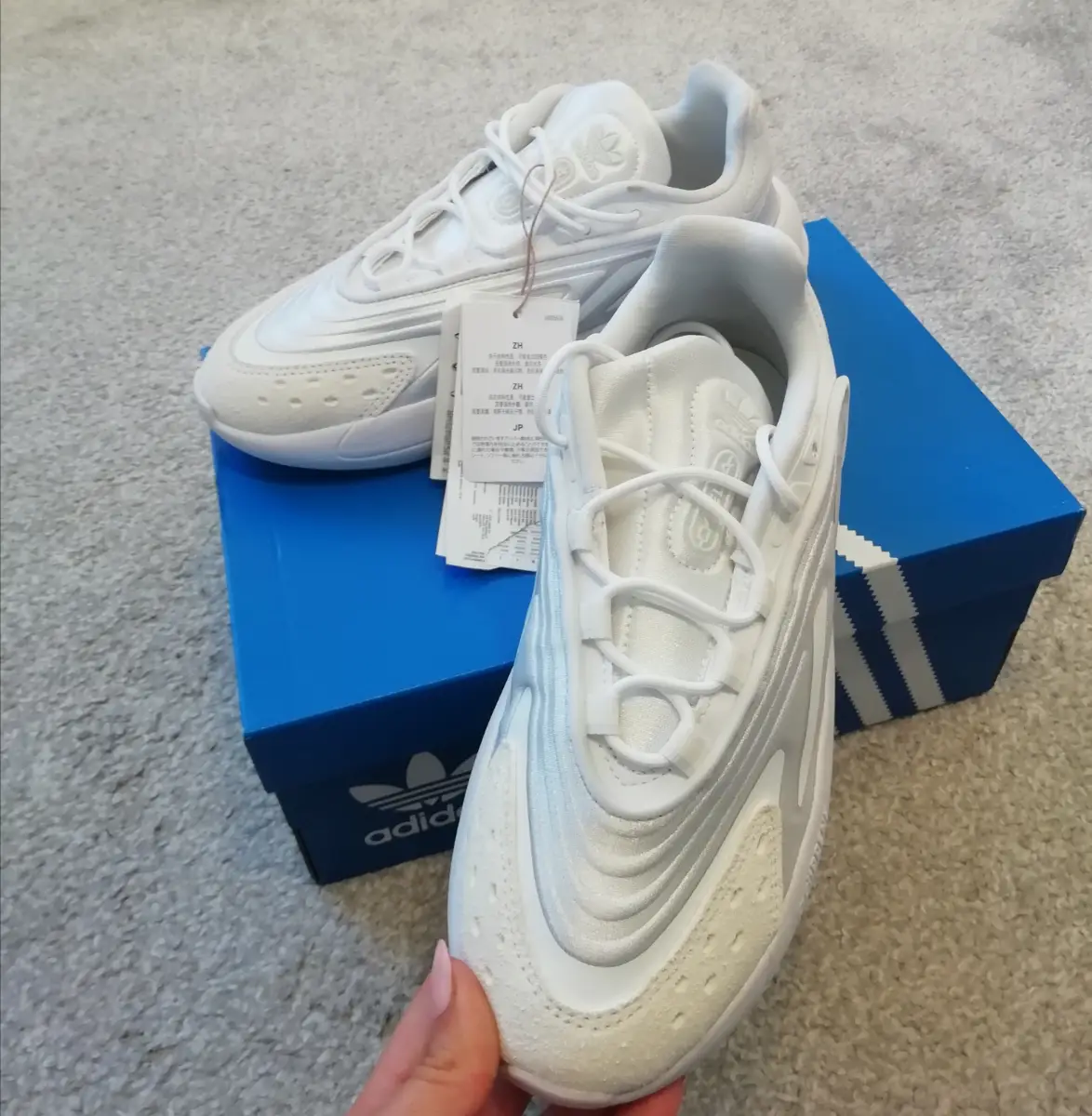 Adidas Ozelia UK5 New with Tags Trainers