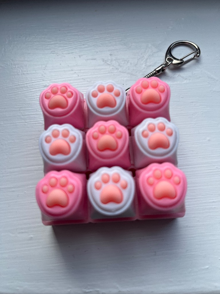 Cat paw keyboard fidget toy