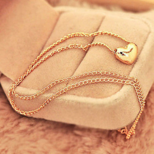 Gold Tone Heart Pendant Necklace – Delicate Fashion Jewellery