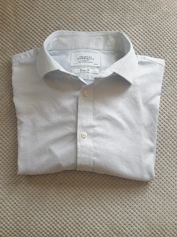 Charles Tyrwhitt Men's White & Light Blue Textured Shirt Size 16.5