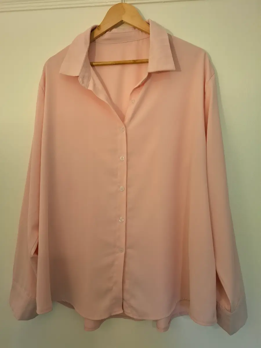 Rose Pink Oversized Ladies Button Down Shirt. Size 3XL (More 20-22)
