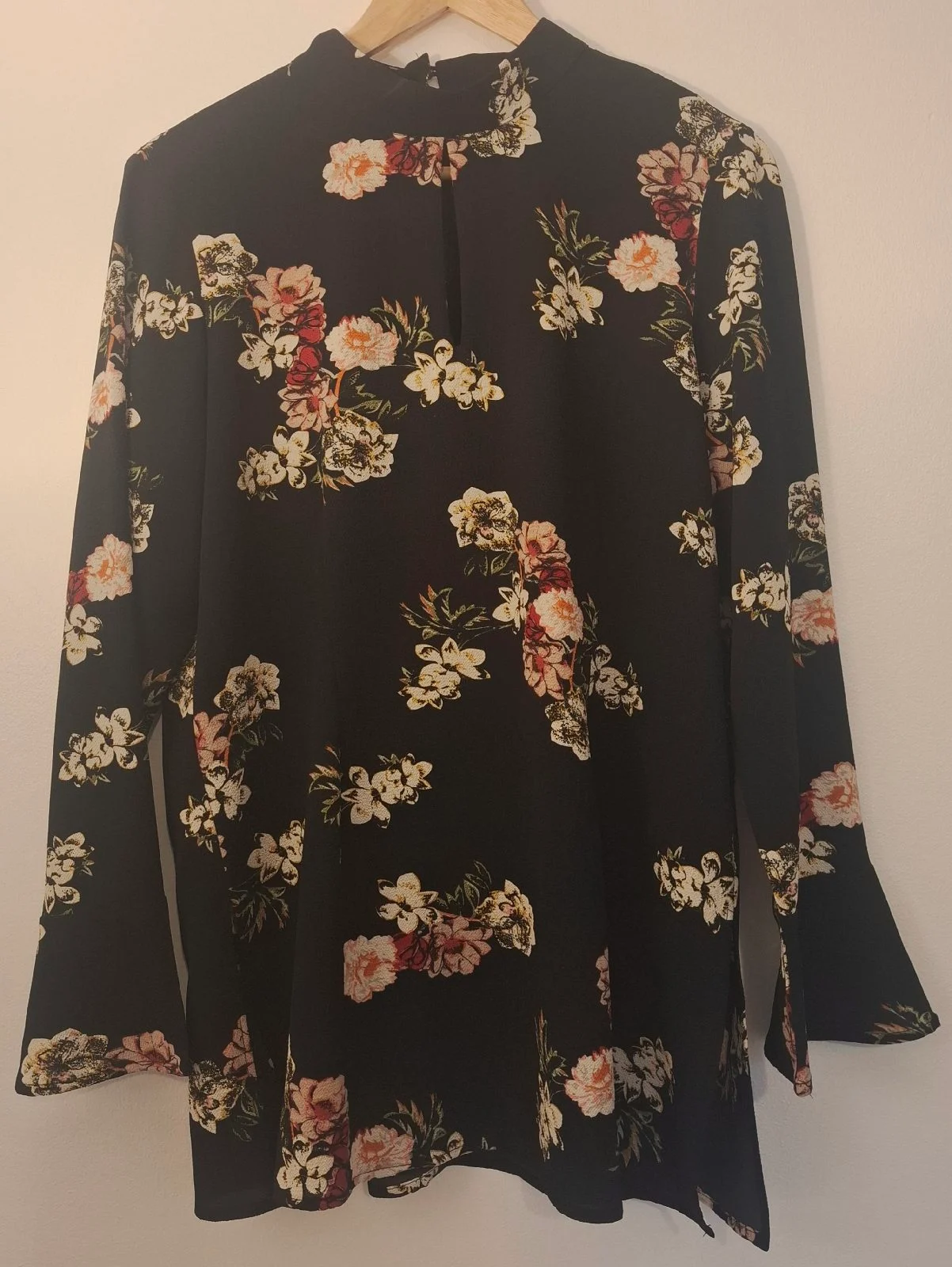 Sosandar Size 14 Black Floral Longline Blouse Flared Sleeves Smart Workwear