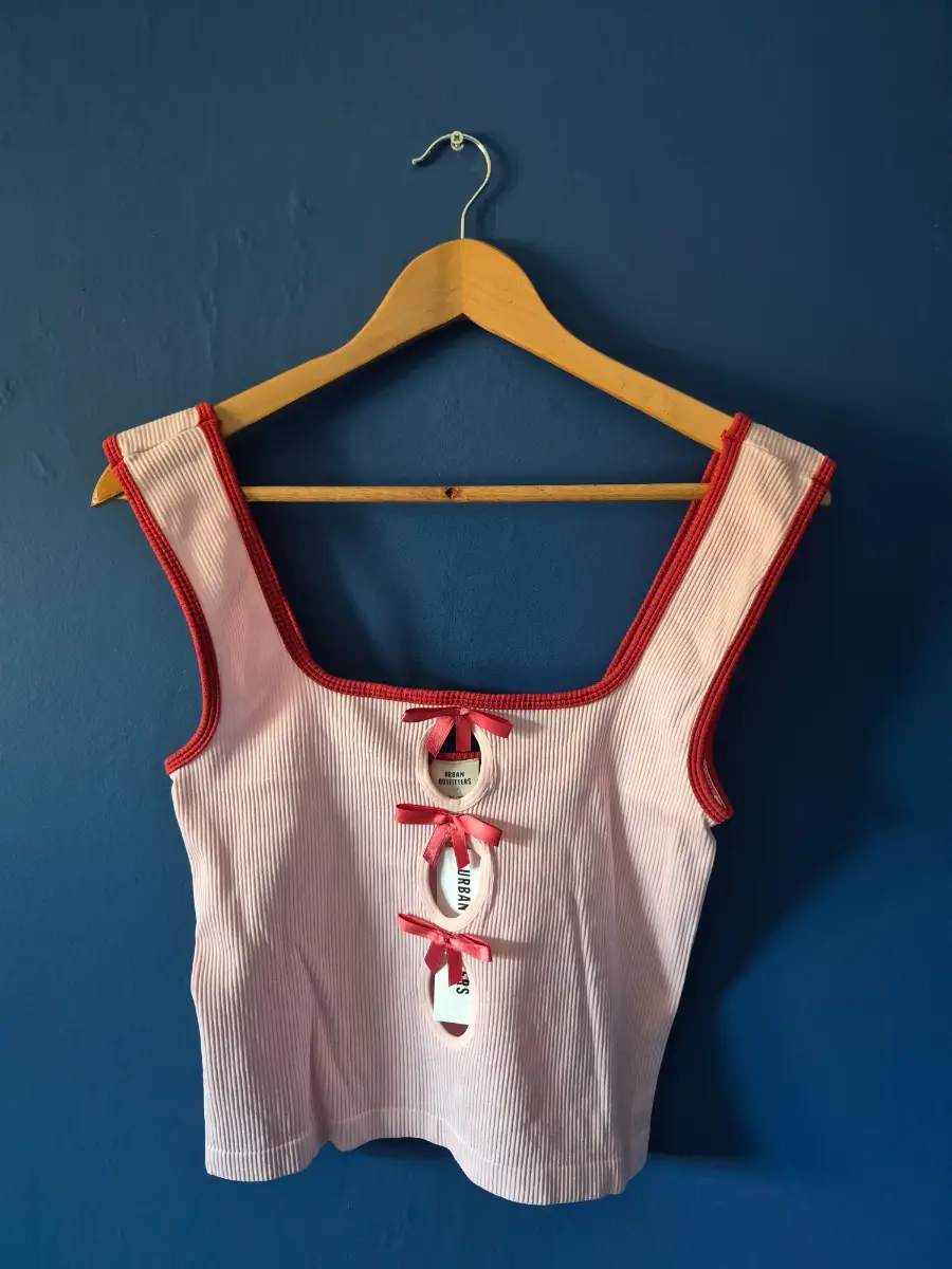 Urban Outfitters pink crop top size XL