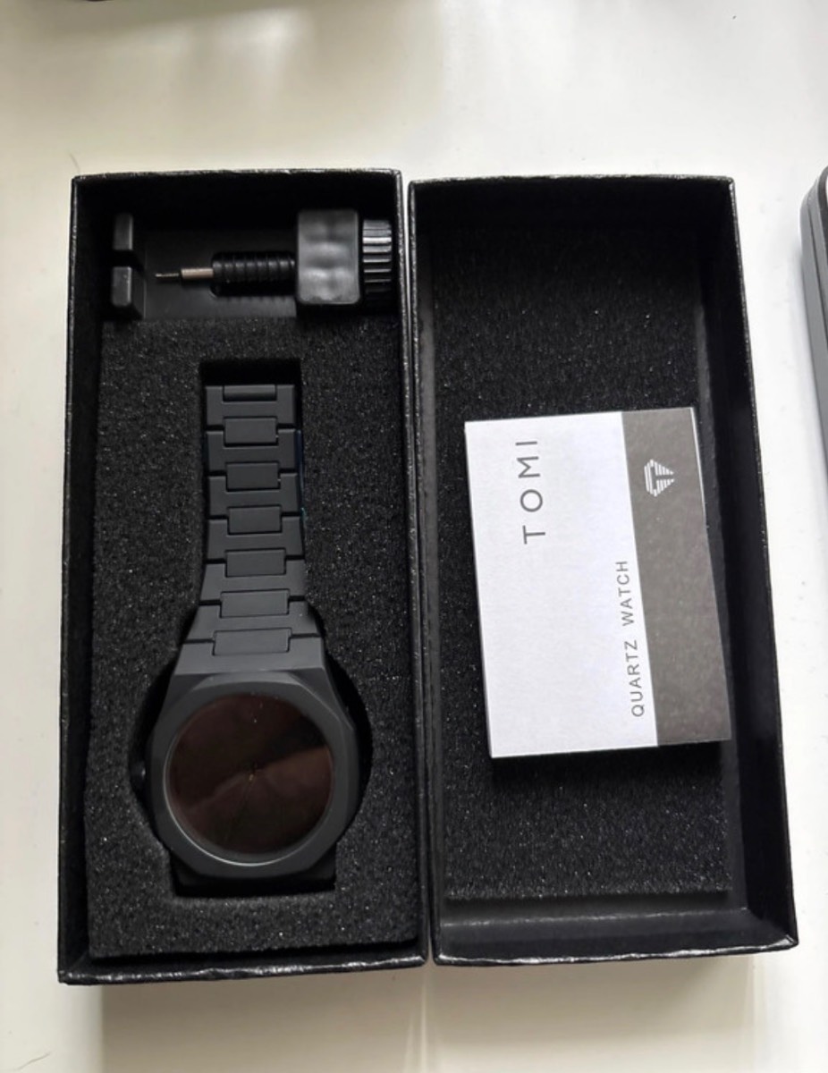 Tomi Quartz Watch