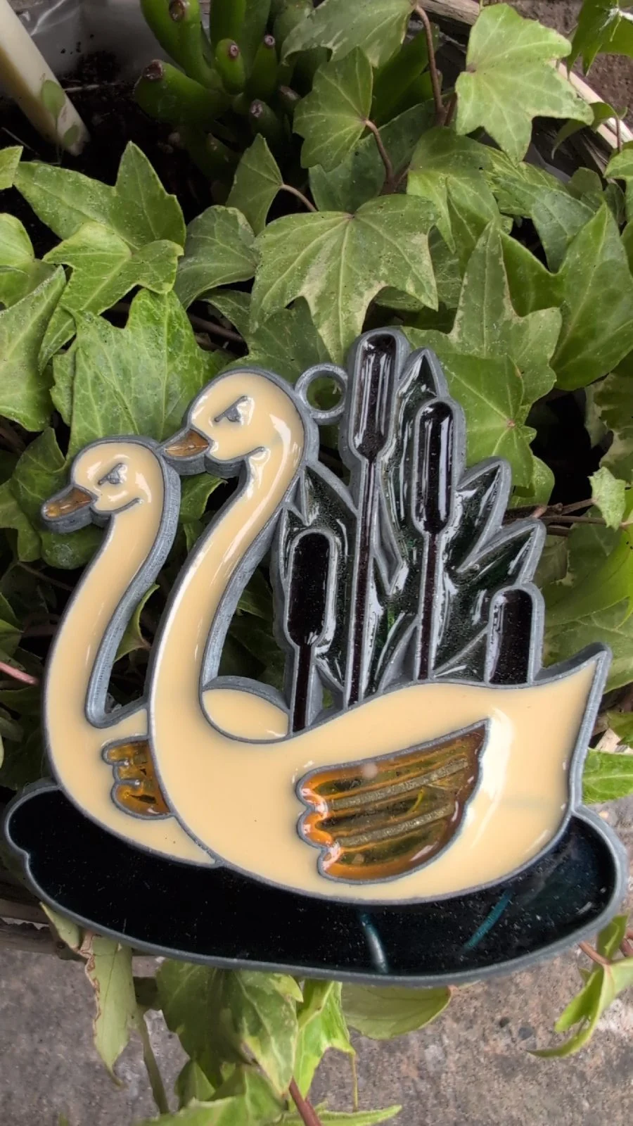 Vintage/Retro Swan Suncatcher Faux Stained Glass Retro Window Hanging Ornament