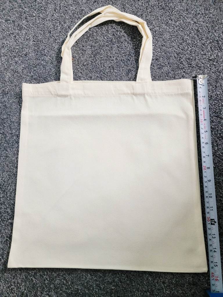 10x Thick sublimination tote bags. Approx. 39x40cm (without handles)