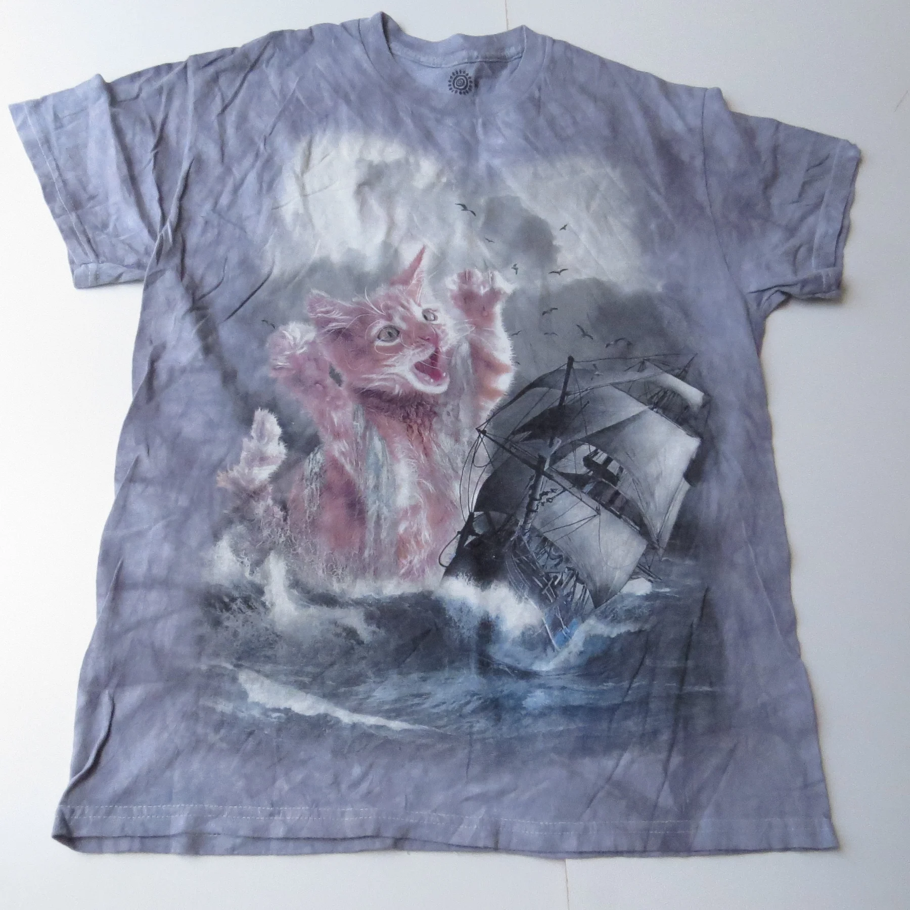 The Mountain Grey Tie Dye T-Shirt Cat and ship at sea Size Medium UK12/14