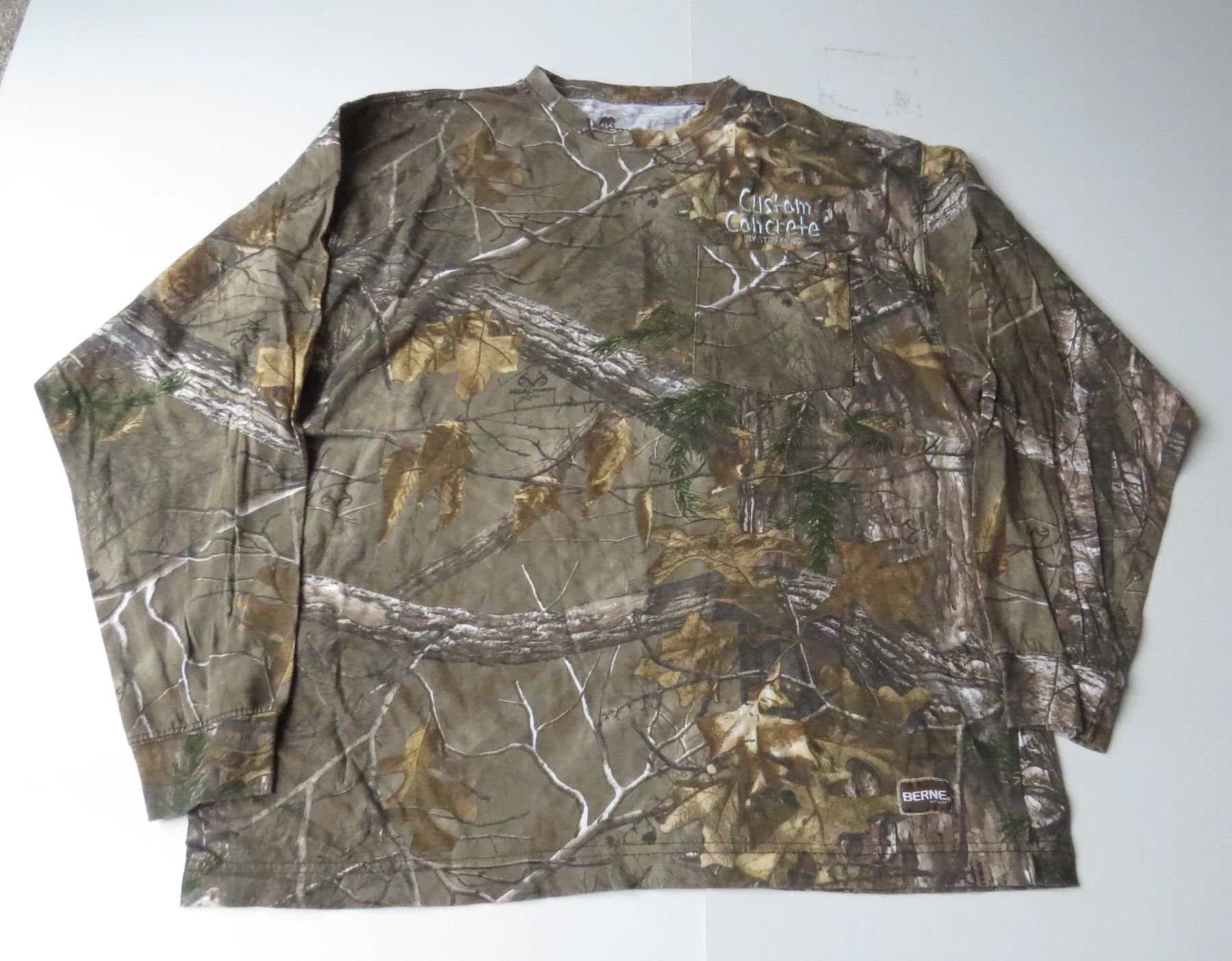 Berne Outdoor Camouflage Real Tree Pattern Size Large Chest 46ins