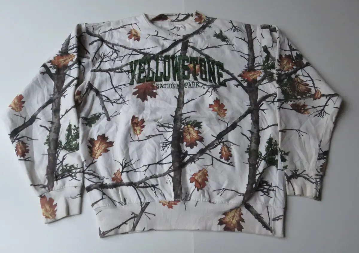 U.S. Vintage Yellowstone National Park Sweatshirt Size UK12/14