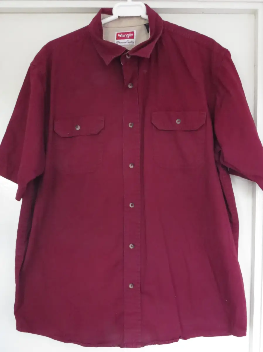 Wrangler Western Shirt - Short Sleeves - Red - Size Large 48ins Chest