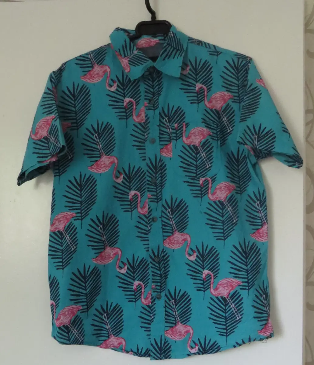 Hawaiian Summer Short Sleeve Shirt with Flamingo print Size Small