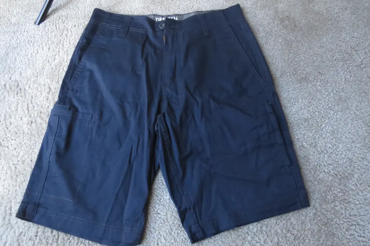 Denizen by Levi workwear Utility/Cargo Shorts in Navy Waist 30ins