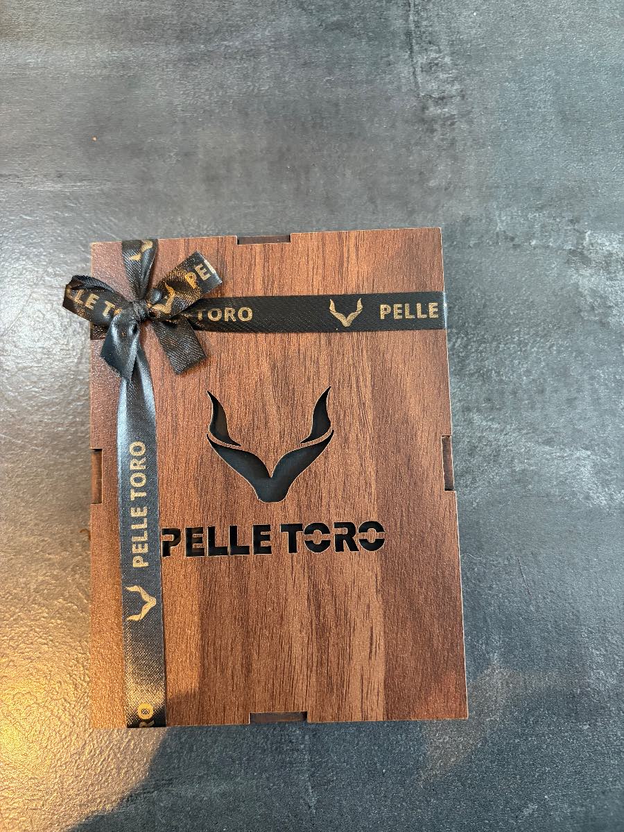 pelle toro handmade leather wallet with wooden gift box